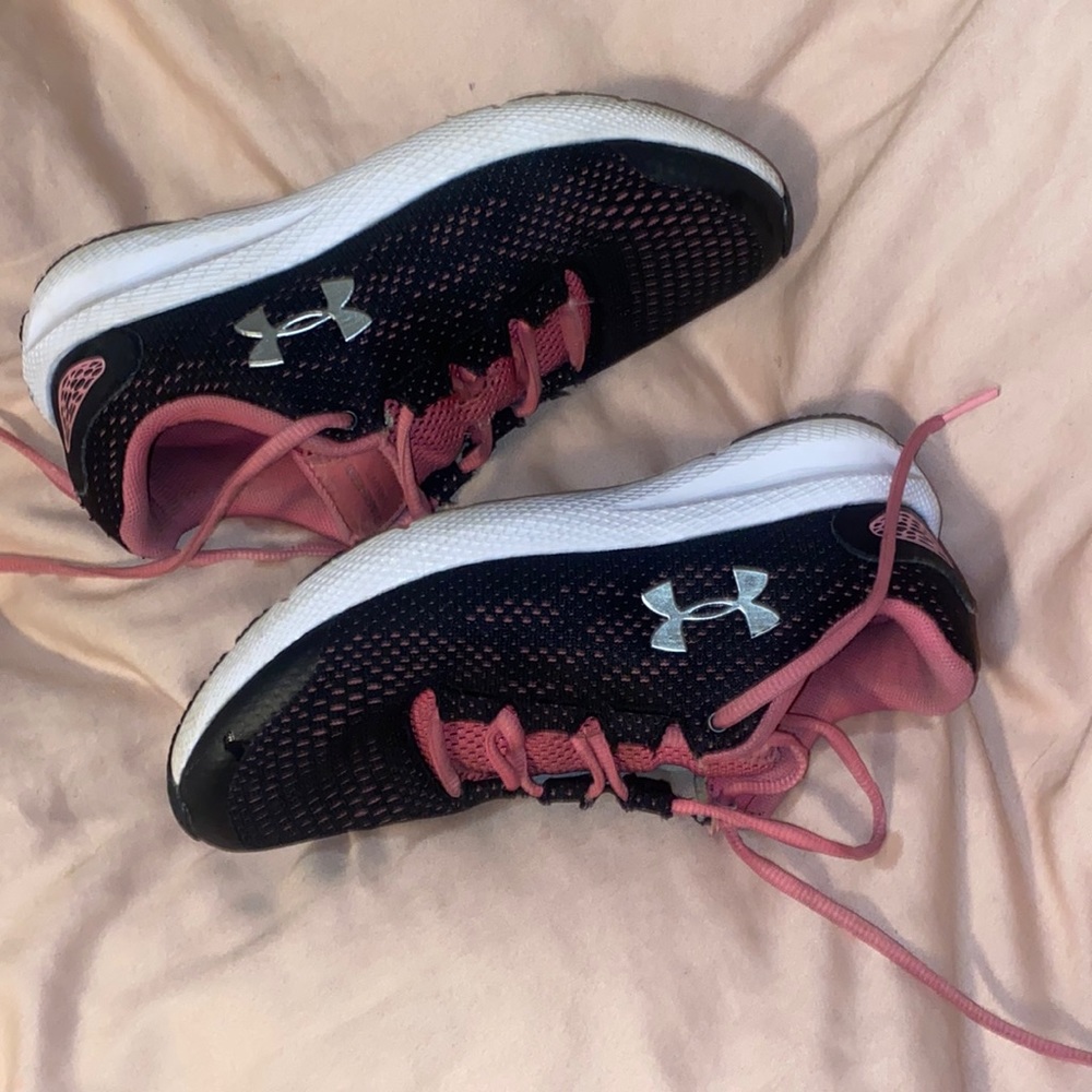 pink and black under armor running shoes